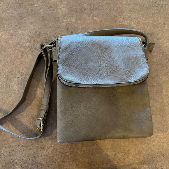 Stylish Gray Crossbody Bag - Picture 1 of 6